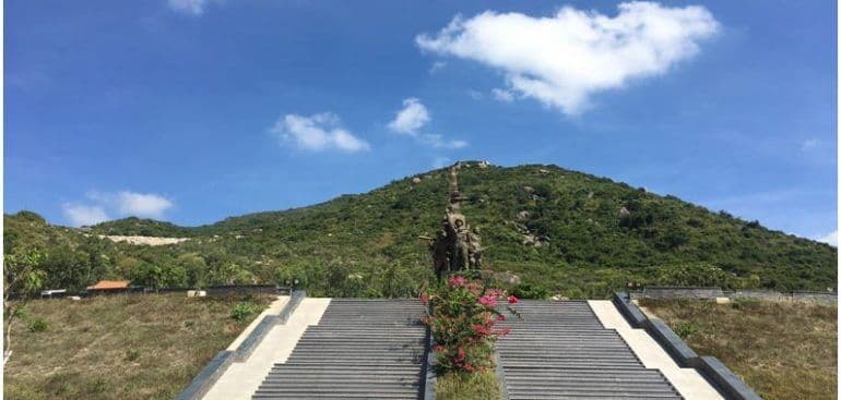 Di tích và thắng cảnh Khu căn cứ Núi Bà 3