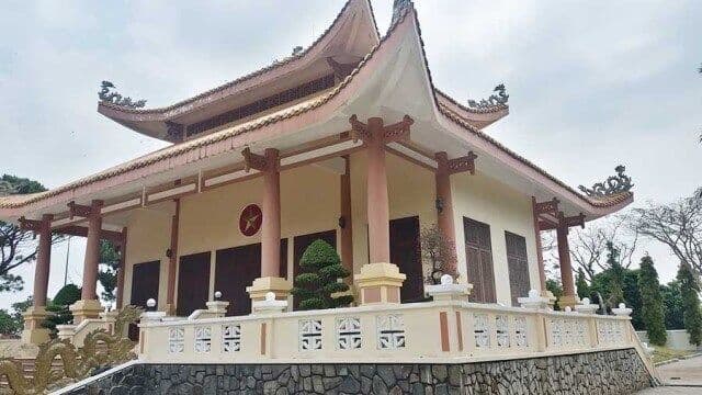 Đền tưởng niệm Mộ liệt sỹ 1