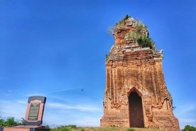 Tháp Phú Lốc (Tháp Vàng) 3