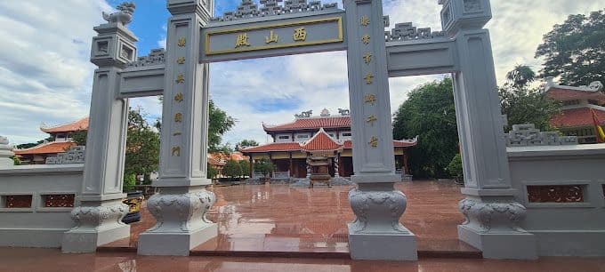 Đền thờ Tây Sơn Tam kiệt 8