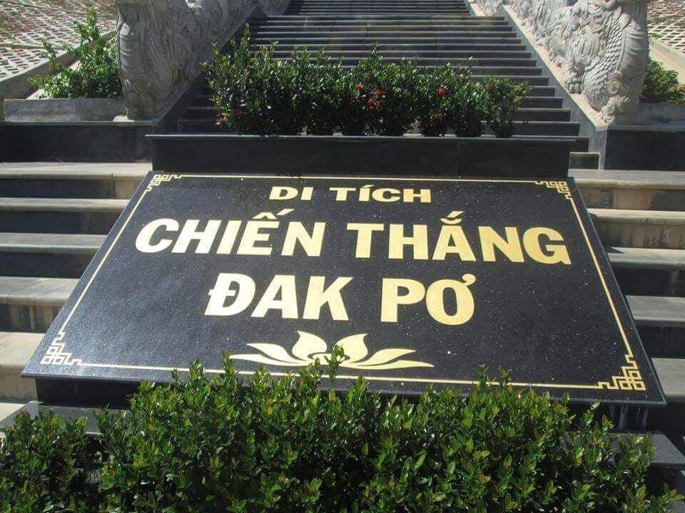Nhà bia Tưởng niệm chiến thắng Đak Pơ 6