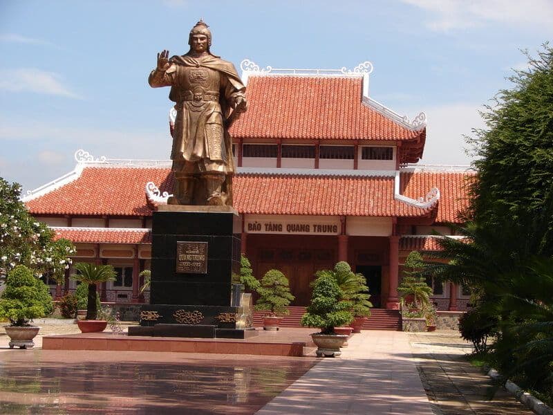 Đền thờ Tây Sơn Tam kiệt 20