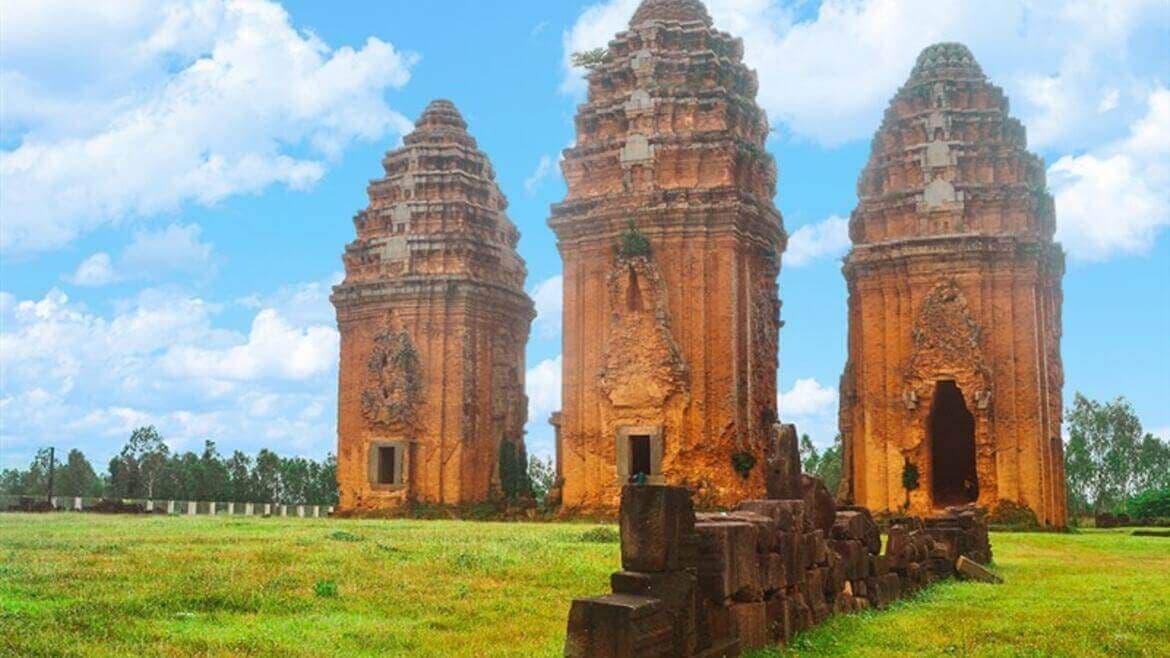 Tháp Dương Long (Tháp Ngà) 10