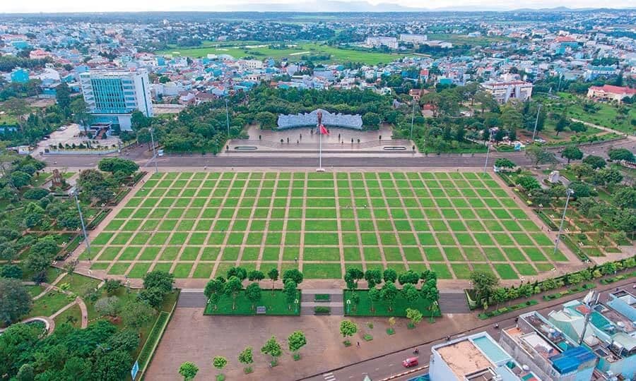 Quảng trường Đại Đoàn Kết 10