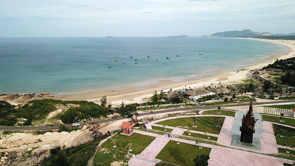 Di tích và thắng cảnh Khu căn cứ Núi Bà 5