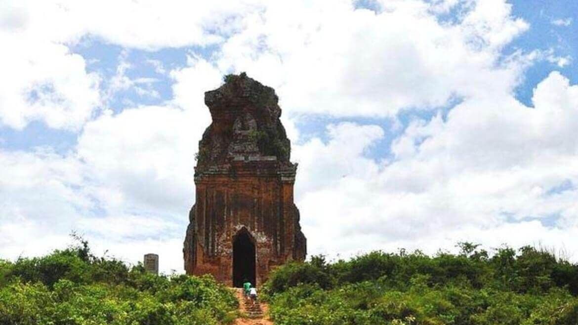 Tháp Phú Lốc (Tháp Vàng) 2