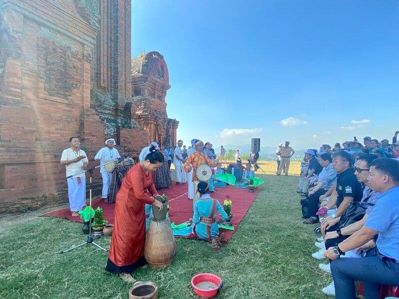 Tháp Đôi (Tháp Hưng Thạnh) 5
