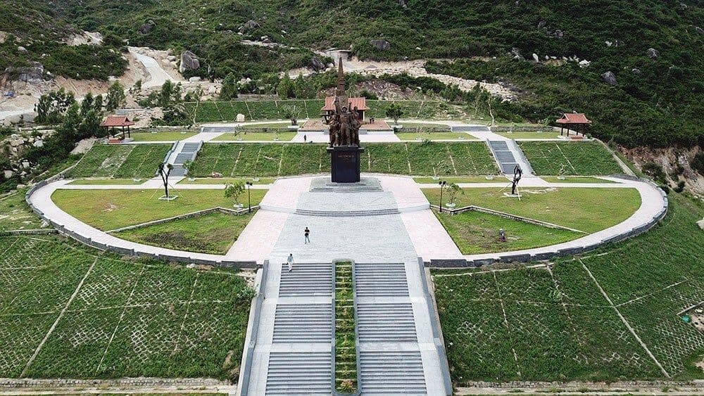 Di tích và thắng cảnh Khu căn cứ Núi Bà 6