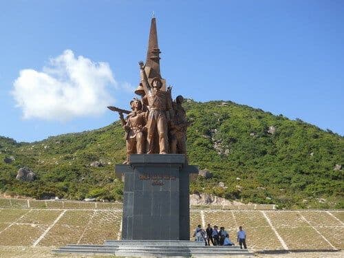 Di tích và thắng cảnh Khu căn cứ Núi Bà 1
