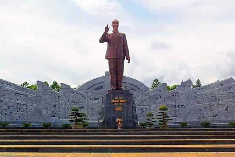 Quảng trường Đại Đoàn Kết 4