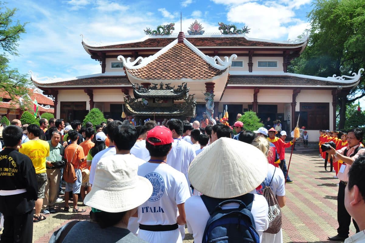 Đền thờ Tây Sơn Tam kiệt 2