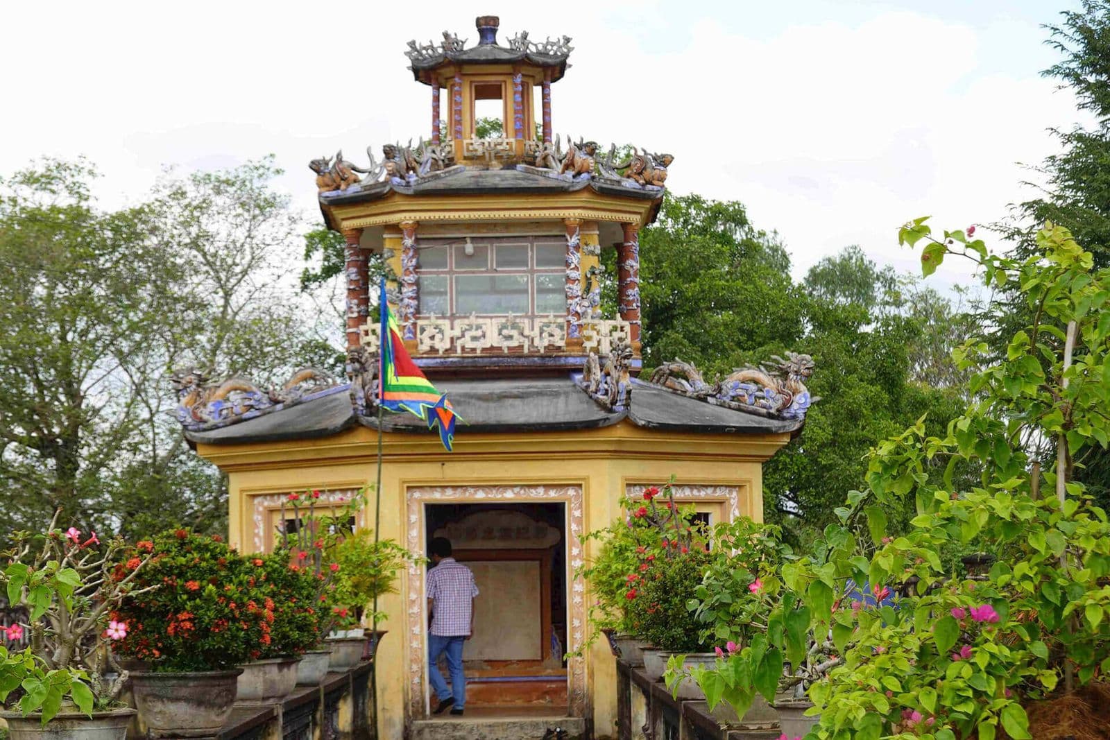 Thành Hoàng Đế 11