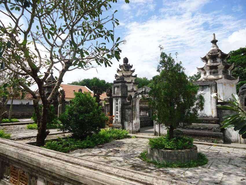 Chùa Thập Tháp 8