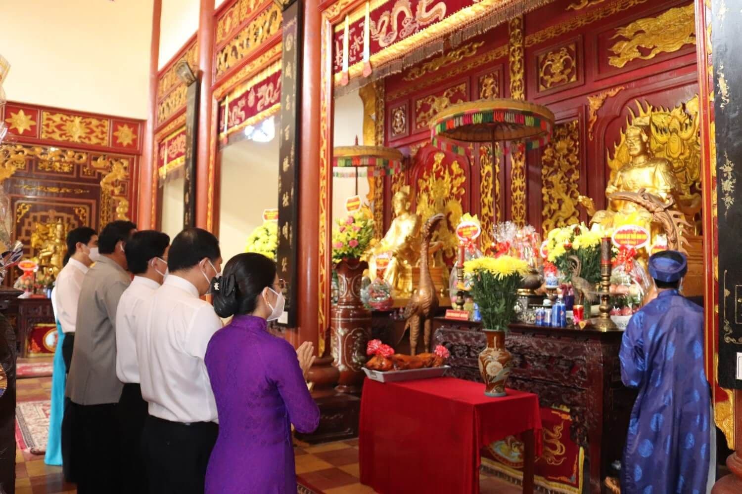 Đền thờ Tây Sơn Tam kiệt 18