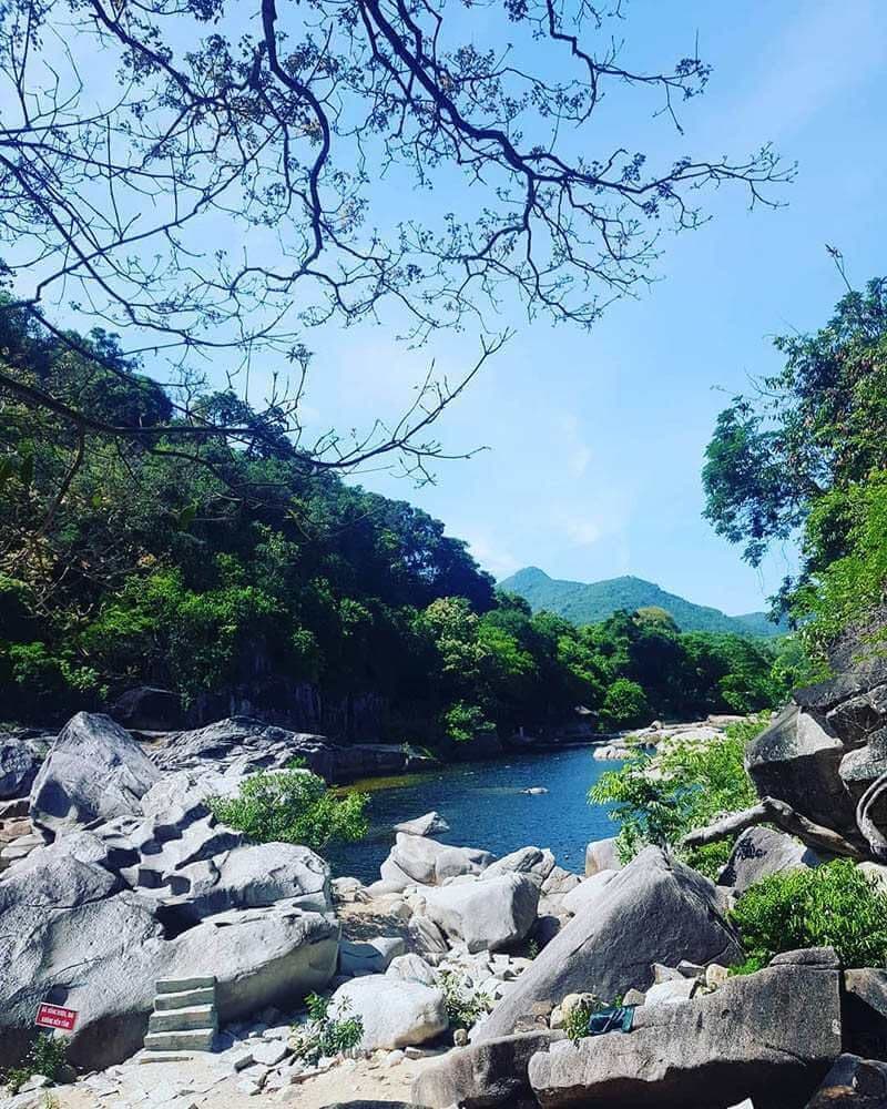 Khu du lịch sinh thái Hầm Hô 7