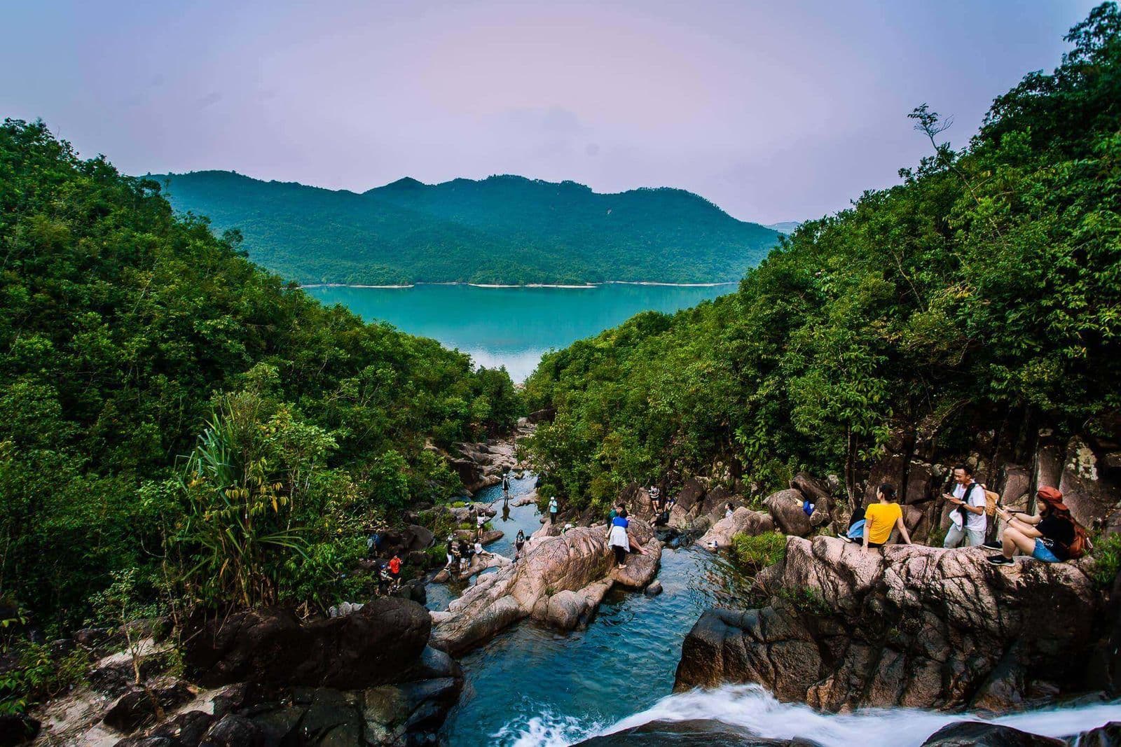 Khu du lịch sinh thái Hầm Hô 6