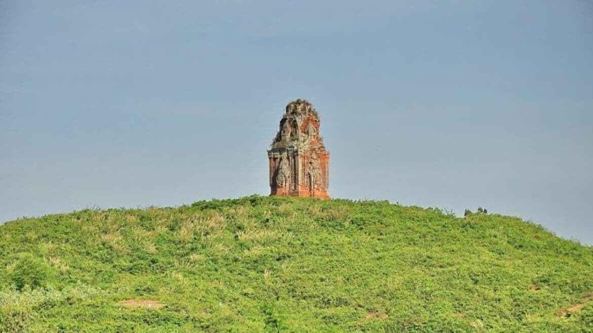 Tháp Phú Lốc (Tháp Vàng)