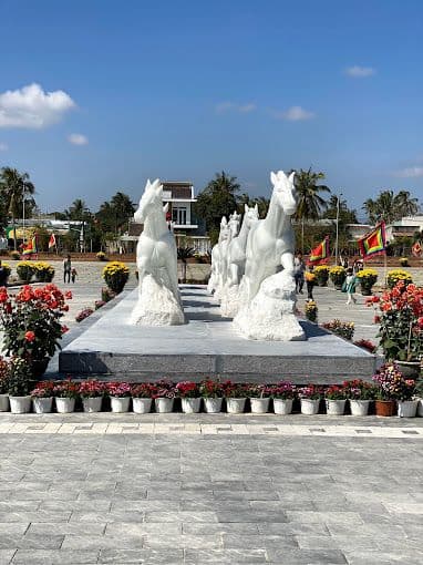 Khu Di Tích Lịch Sử Tây Sơn Thượng Đạo